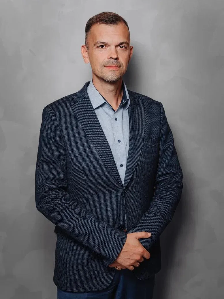 Дмитрий Демидов